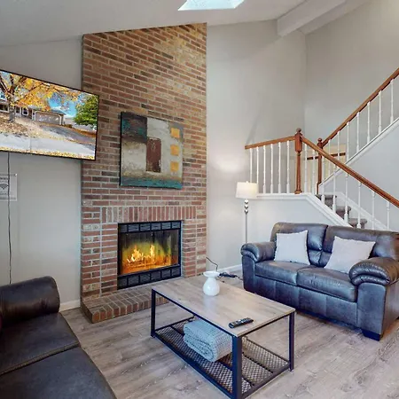 Comfortable Family Friendly Home On Quincy Reservoir